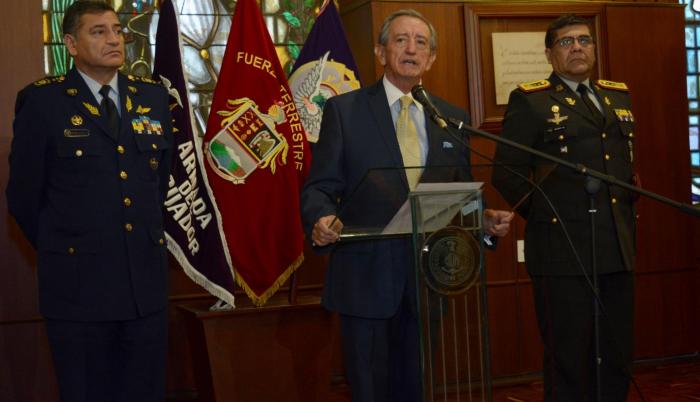 Rueda de prensa del nuevo Ministro de Defensa Nacional Oswaldo Jarrín.