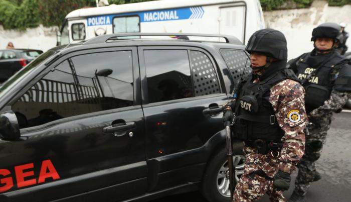 Seguridad. Los procesados llegaron a la Fiscalía en grupos de dos y tres. Fueron escoltados por comandos del Grupo de Operaciones Especiales.