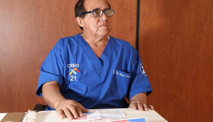 Es precandidato a la Alcaldía de Daule por el movimiento CREO. Médico cirujano y doctor en Jurisprudencia. Tiene una maestría de Gerencia en Salud para el Desarrollo Local. Fue concejal de Daule en tres ocasiones.