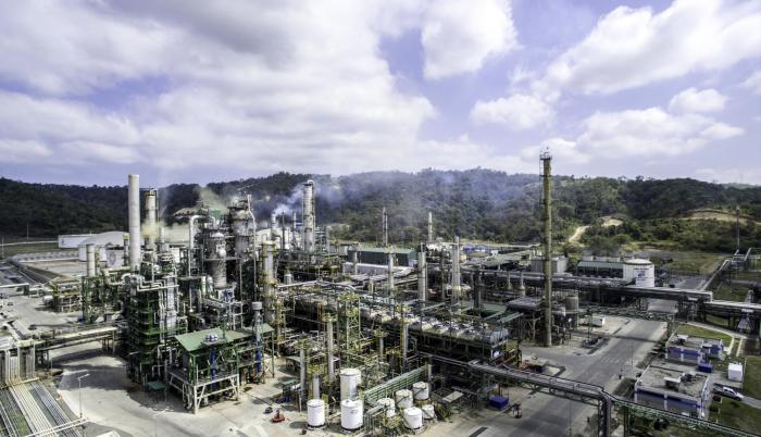 Compra. El mayor contrato adjudicado por Petroecuador fue a favor de PDV Ecuador S.A., por $ 19,8 millones, para la provisión de aceites, lubricantes y grasas.
