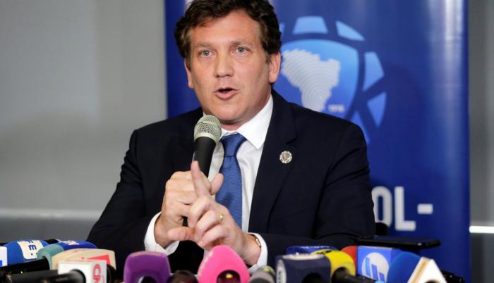 Alejandro Domínguez como presidente de la Conmebol es el encargado de anunciar donde será la sede.