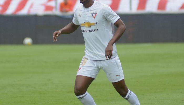 En el medio campo, Jefferson Orejuela interesaría a los azules, quienes ya habrían realizado una oferta de 1,7 millones de dólares a Fluminense, equipo dueño de su pase, según aseguraron medios brasileños.