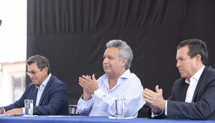 Al equipo de trabajo se suma el ministro de Comercio Exterior e Inversiones, Pablo Campana; el canciller José Valencia; y el secretario de Planificación y Desarrollo, José Agusto Briones.