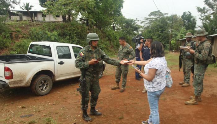 Los accesos a las poblaciones siguen haciéndose con lista en mano y solo a quienes residen en el lugar.