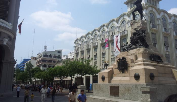 Guayaquil solo tiene cuatro tramos pequeños para peatones en las calles Vélez, Pichincha y Clemente Ballén. Estas dos últimas, como parte de la Plaza de la Administración.