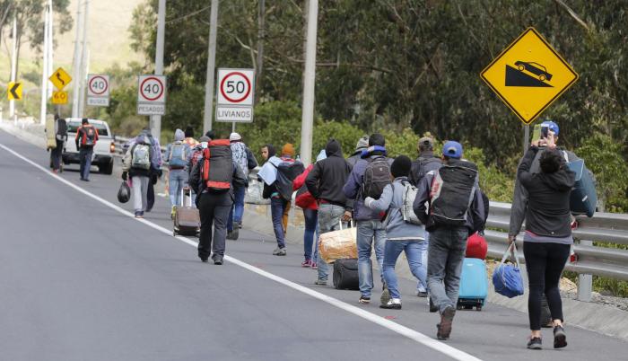 Venezolanos llegando a Ecuador. Rumichaca 19 de agosto del 2018.