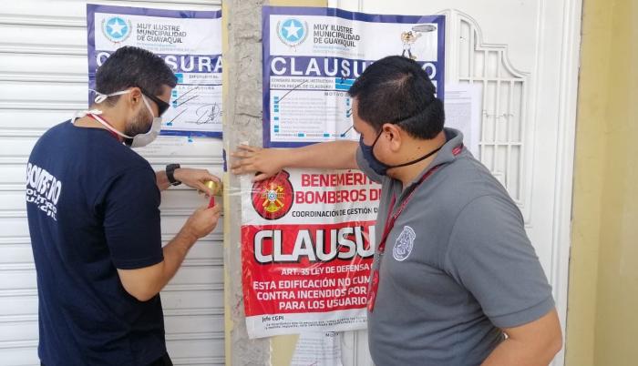 bomberos clausuran local en el sur