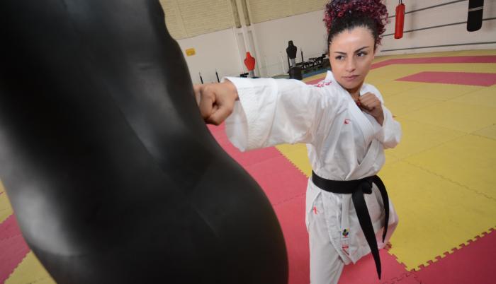 Jacqueline Factos karate Ecuador
