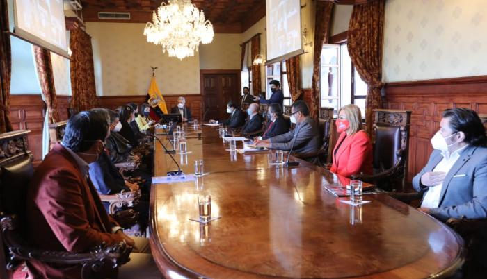 FOTO REUNION GOBIERNO-AME