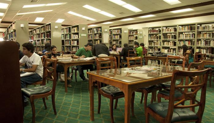 USFQ_Biblioteca_Archivo