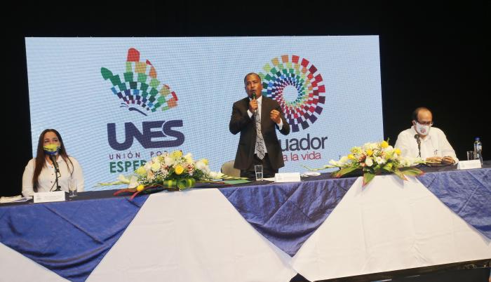 RUEDA DE PRENSA UNIDO (32180749)