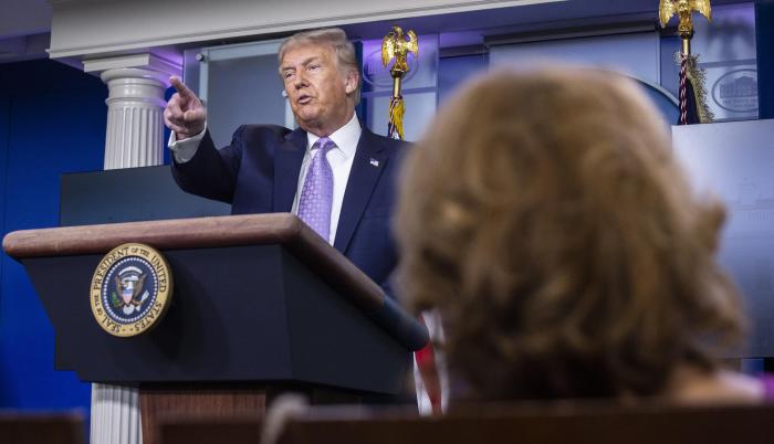Donald Trump_COVID-19_Facebook_Twitter