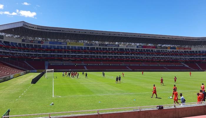 El+Nacional+Liga+Fútbol+Amistoso