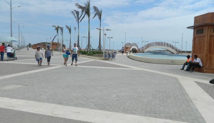 malecón de Playas