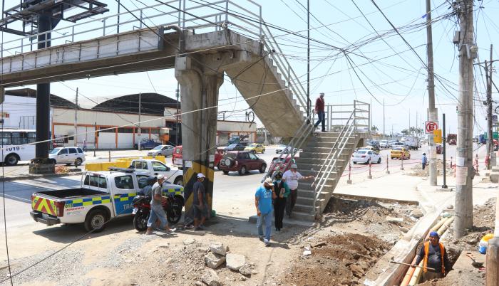 Avenida Juan Tanca Marengo