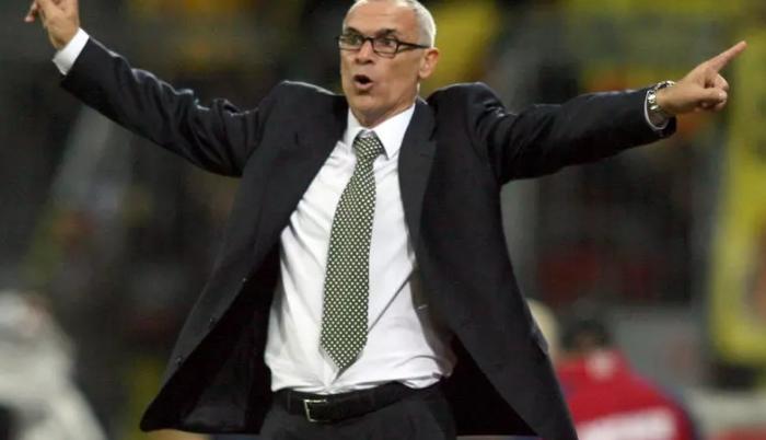Héctor+Cúper+Entrenador+Ecuador+Contrato
