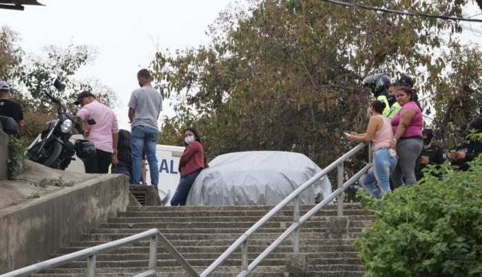 policias hallados muerto patrullero