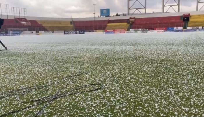 Estadio+Aucas+Granizo+LigadeQuito