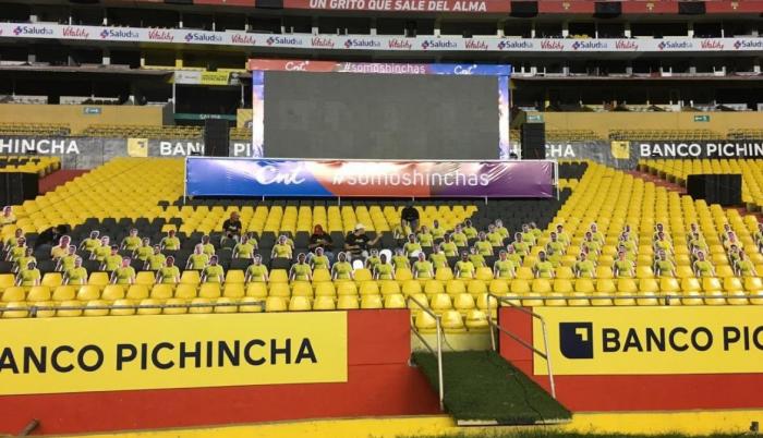 Hinchas-Barcelona-Monumental-Clásico