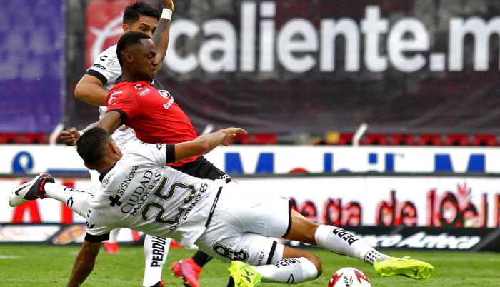 Renato-Ibarra-debut-Atlas