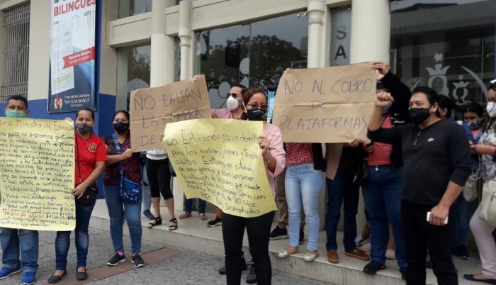 Protesta padres
