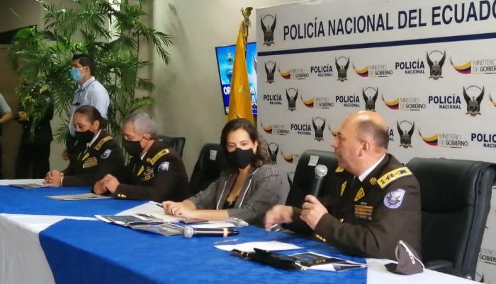 María Paula Romo, ministra de Gobierno, en rueda de prensa en Guayaquil.