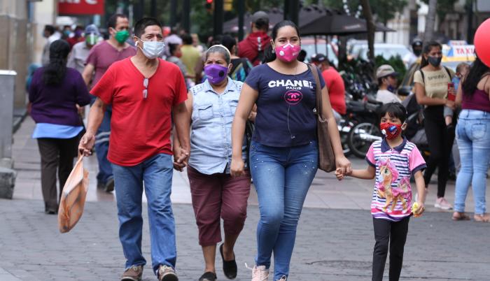 GENTE CON MASCARILLAS_AGOSTO 2020_GUAYAQUIL (32319549)
