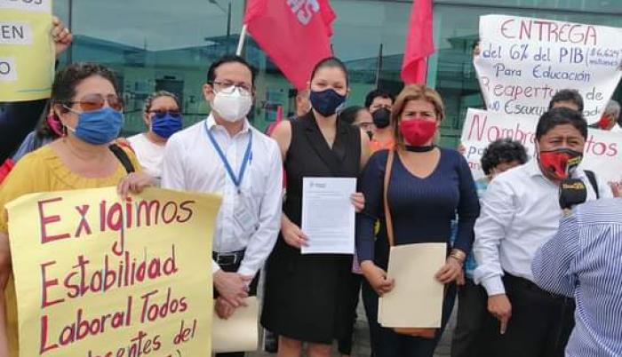Maestros protesta