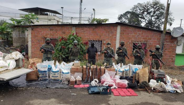 DECOMISO DE ARMAS
