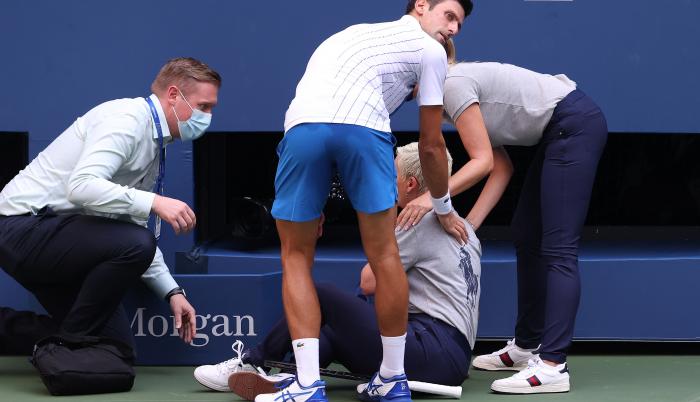 Novak-Djokovic-tenis-pelotas