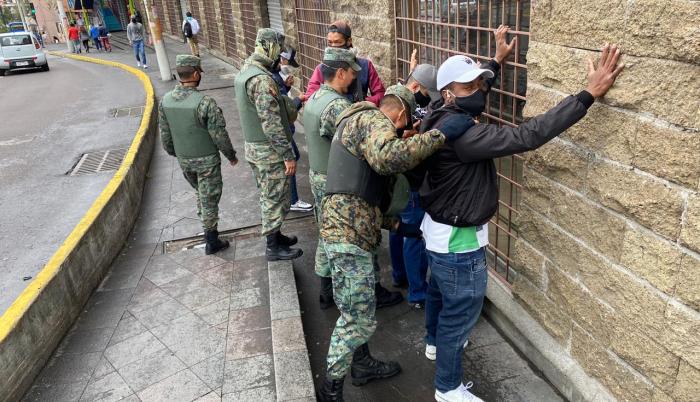 MILITARES VENCEDORES