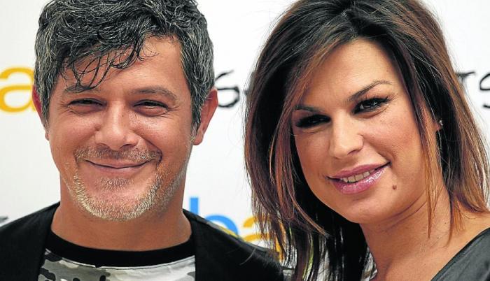 Alejandro Sanz y Raquel Perera.