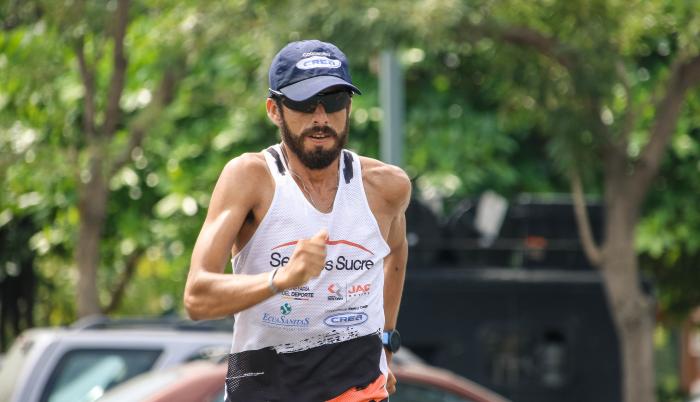 claudio-villanueva-marchista