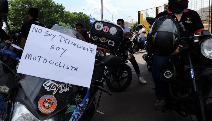 No somos delincuentes, el mensaje que dieron los motociclistas.