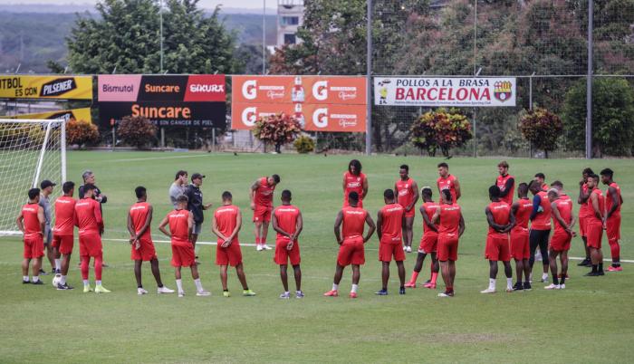 Barcelona-entrenamiento-coronavirus