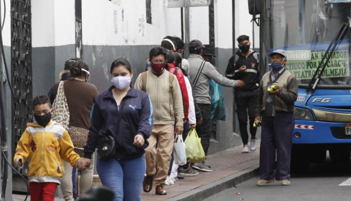 Las restricciones a la movilidad no se cumplen en Quito.