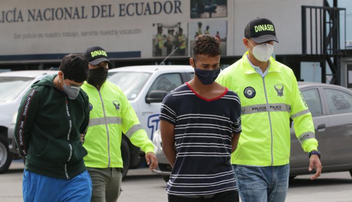 DETENIIDOS POR ASALTO (32536177)