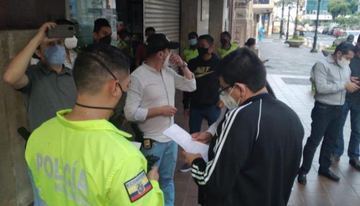 retiran prensa fiscalia hector reyna