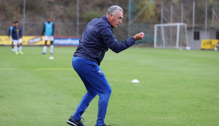 gustavo+alfaro+seleccion+Ecuador+Entrenamiento
