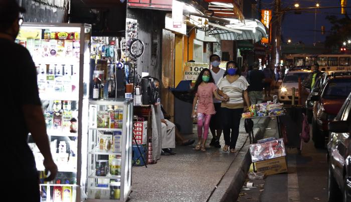 Comerciantes en aceras