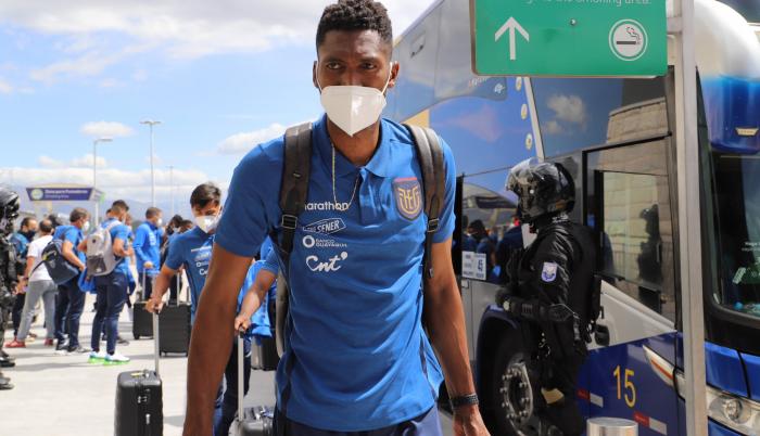 Alexander-Domínguez-tricolor-Argentina-eliminatorias-Catar2022