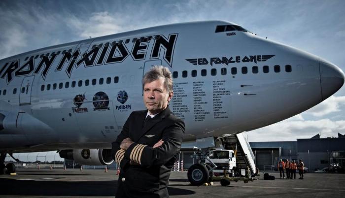 BRUCE-DICKINSON-BOEING-747-TF-AAK