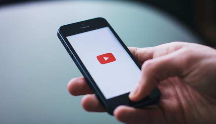 YouTube, el servicio de videos propiedad de Google, dijo que estaba ampliando su política de desinformación médica.
