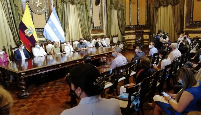 La rendición de cuentas de la alcaldesa se llevó a cabo en el Salón de la ciudad.