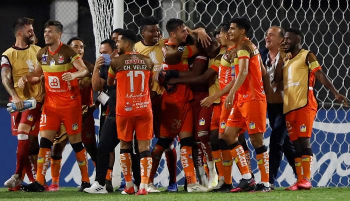 Olimpia-Delfin-Copa-Octavos