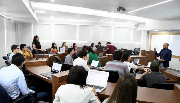 La Universidad de Especialidades Espíritu Santo recibió la venia del Cabildo de Samborondón para regresar a clases.