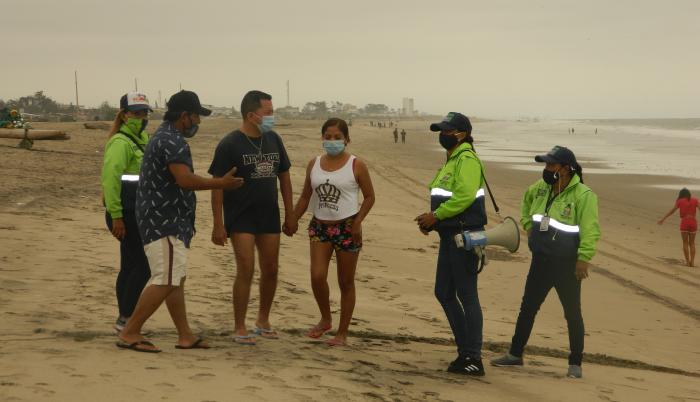TURISTAS INFLITRADO FUERON RETIRADOS DE LA PLAYA
