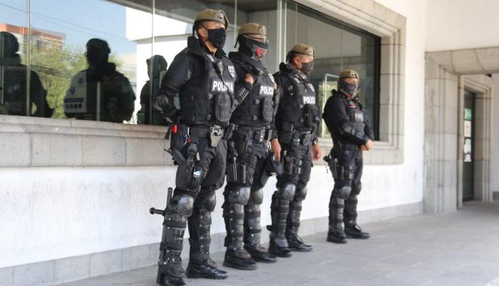 VIGILANCIA EN LA CORTE