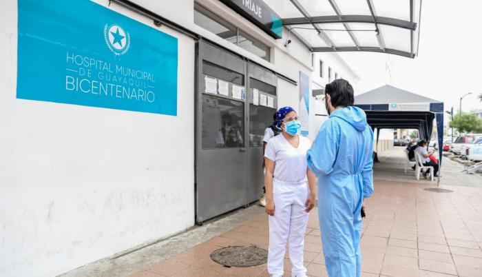 médicos