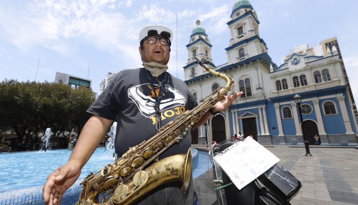 MUSICOS